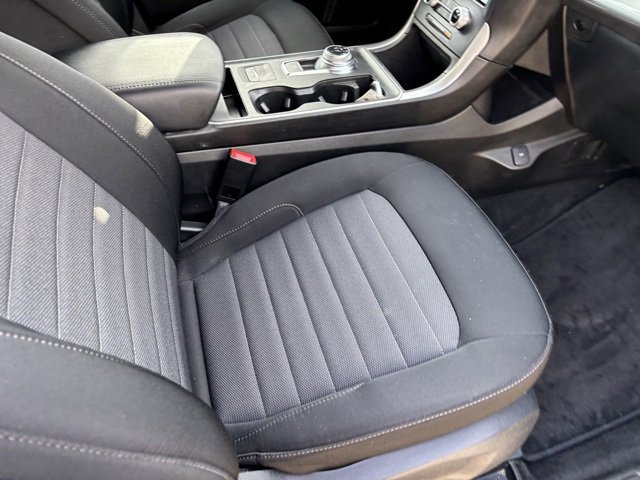 Used 2021 Ford Edge SE image 22