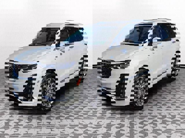 Certified 2024 Cadillac XT6 Premium Luxury w/ Technology Package image 3