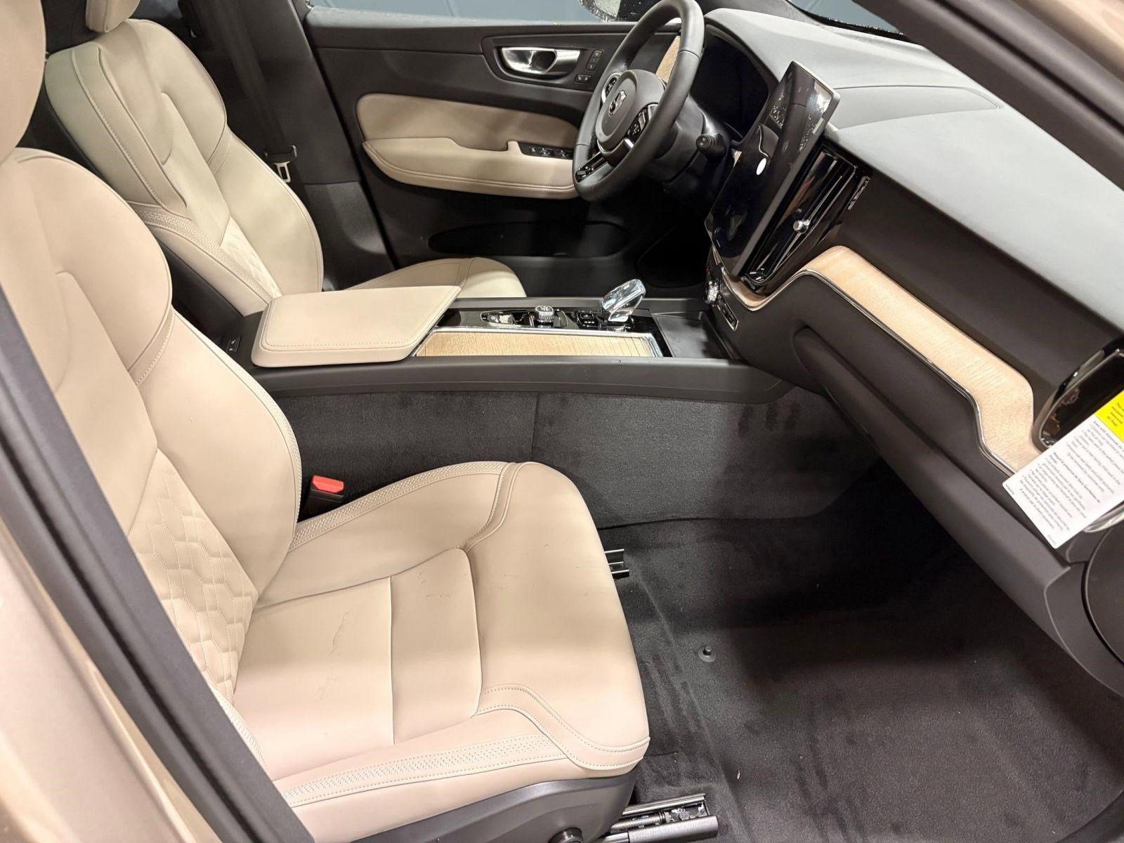 Certified 2026 Volvo XC60 B5 Plus w/ Protection Package Premier image 27