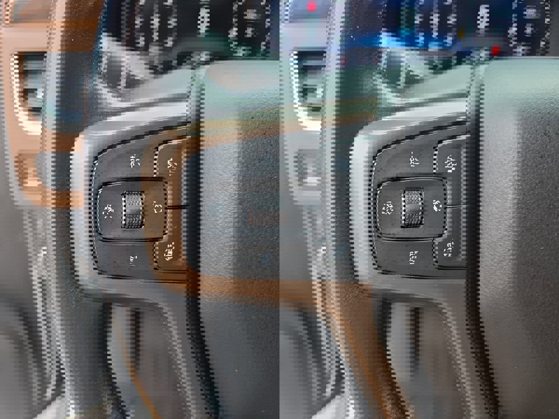 Used 2022 Chevrolet Tahoe High Country image 32