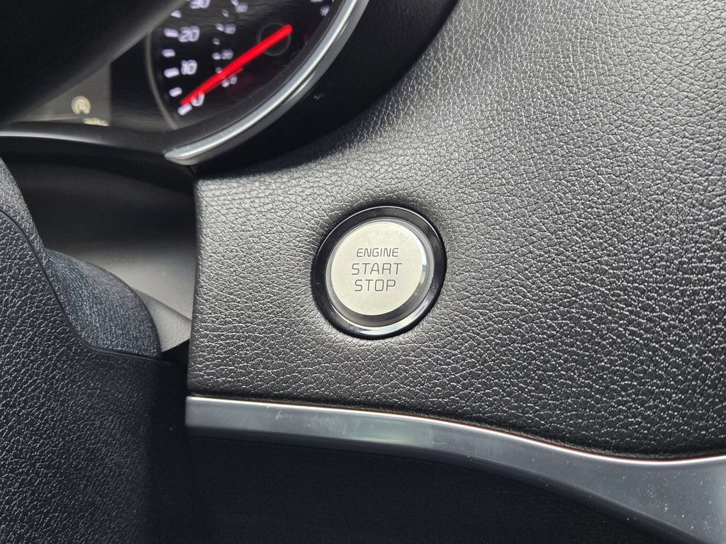 Certified 2022 Kia Stinger GT-Line AWD/4WD image 23