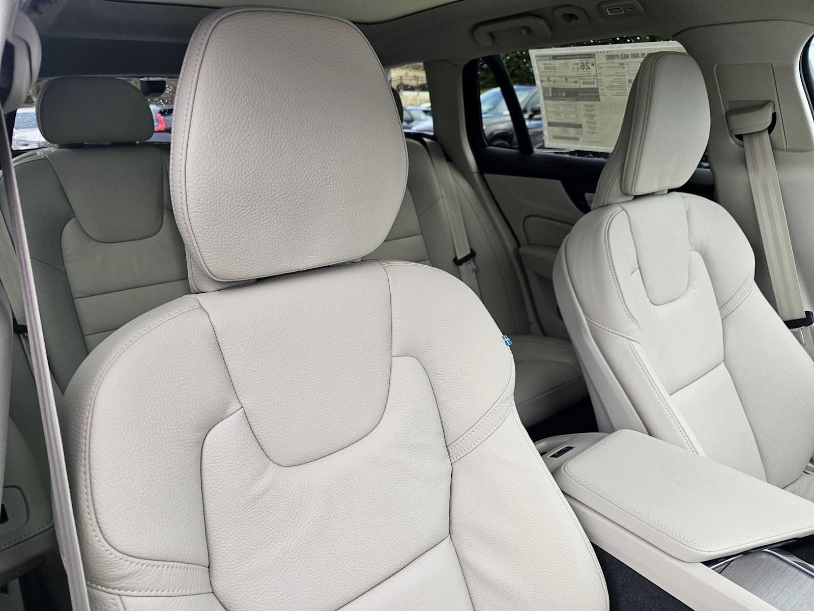 New 2026 Volvo V60 B5 Cross Country Plus w/ Protection Package Premier AWD/4WD image 12
