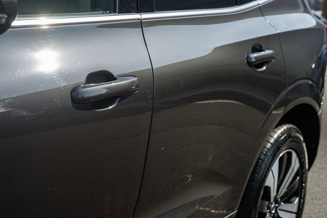 Used 2023 Volvo XC60 T8 Plus image 16