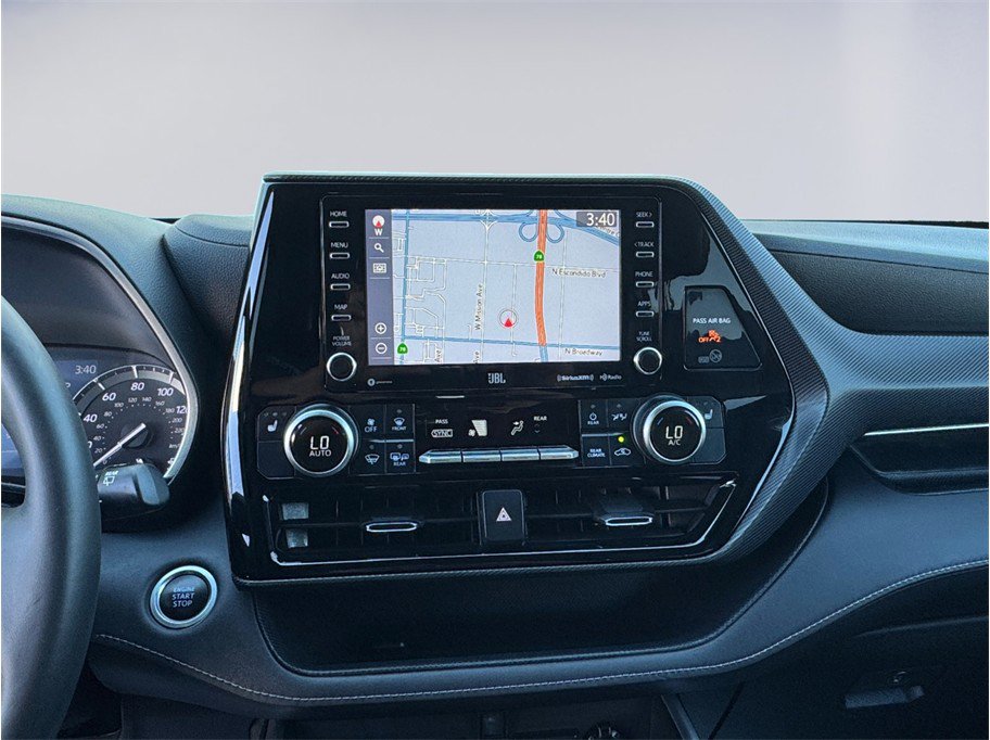 Used 2021 Toyota Highlander XSE image 12