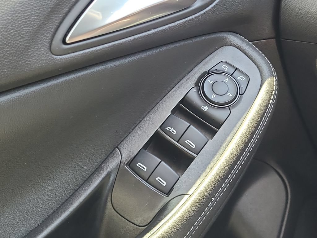 Used 2024 Buick Encore GX Preferred FWD image 18