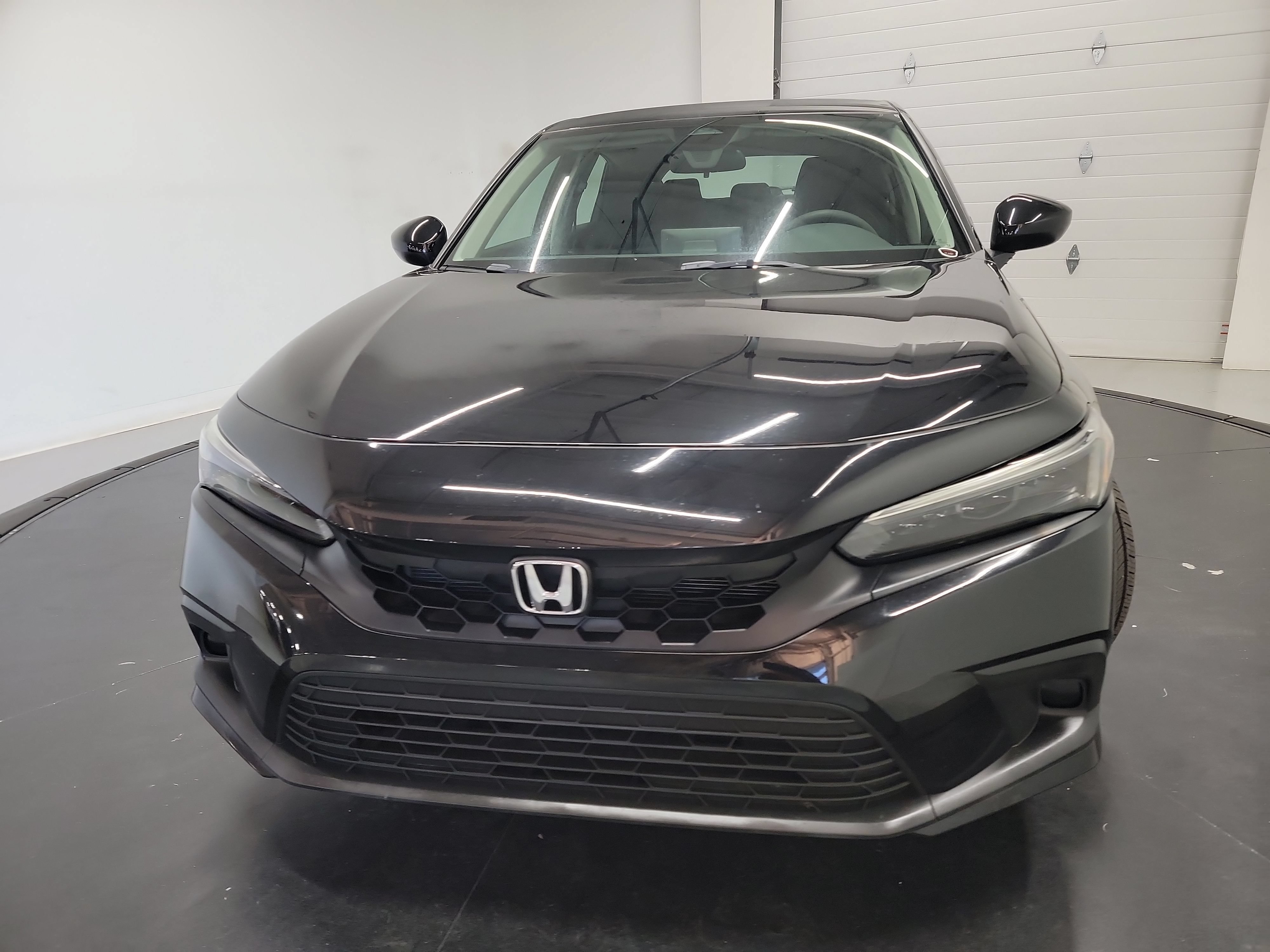 Used 2023 Honda Civic LX image 2