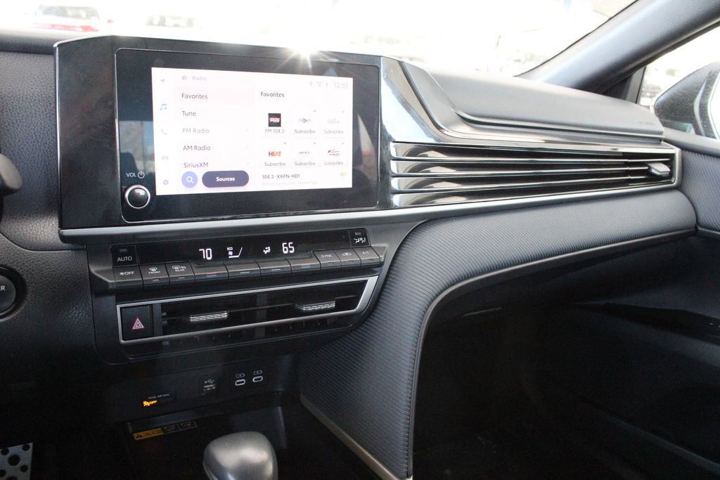 Certified 2025 Toyota Camry SE FWD image 40