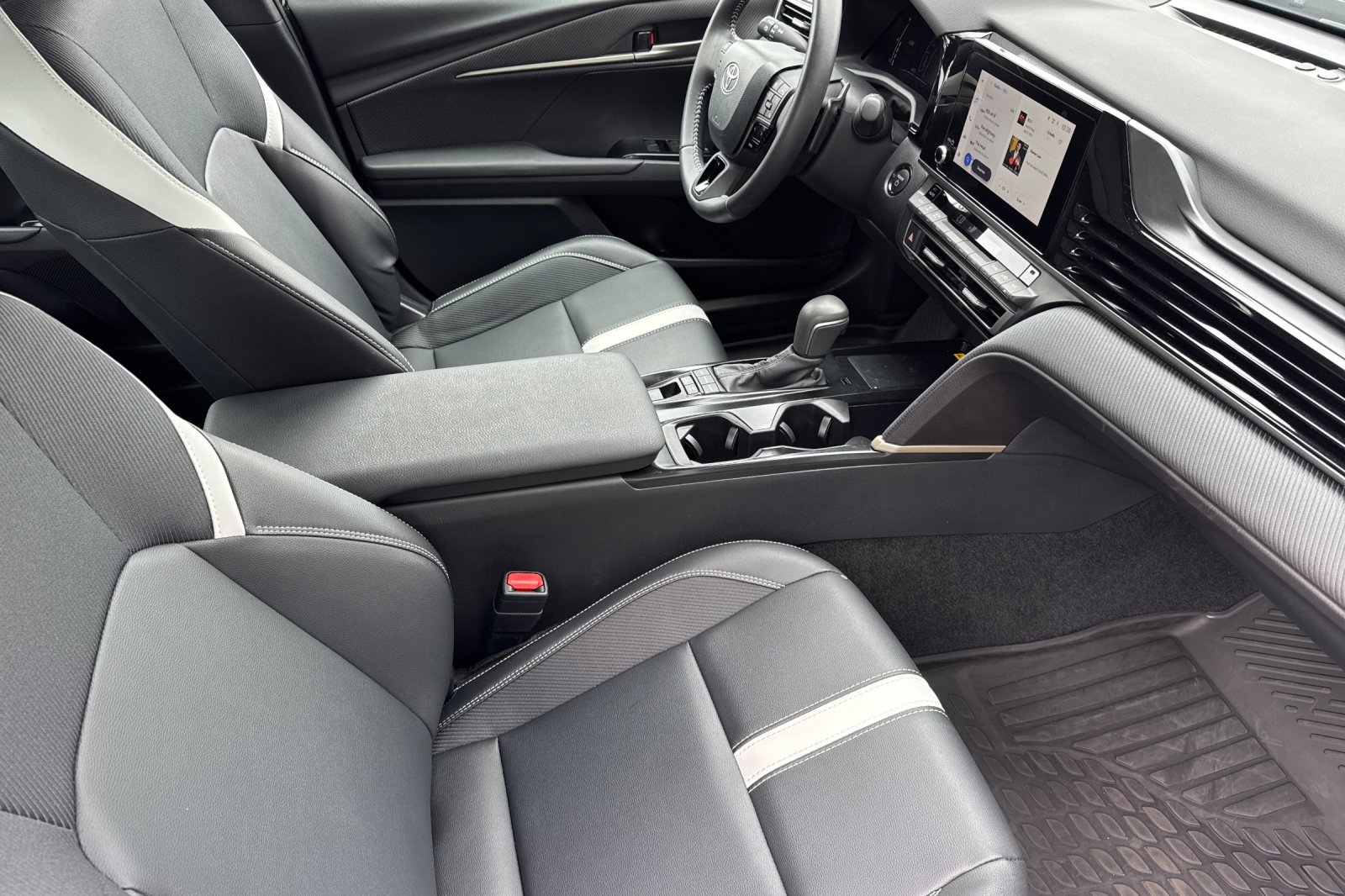 Certified 2026 Toyota Camry SE w/ Convenience Package FWD image 21