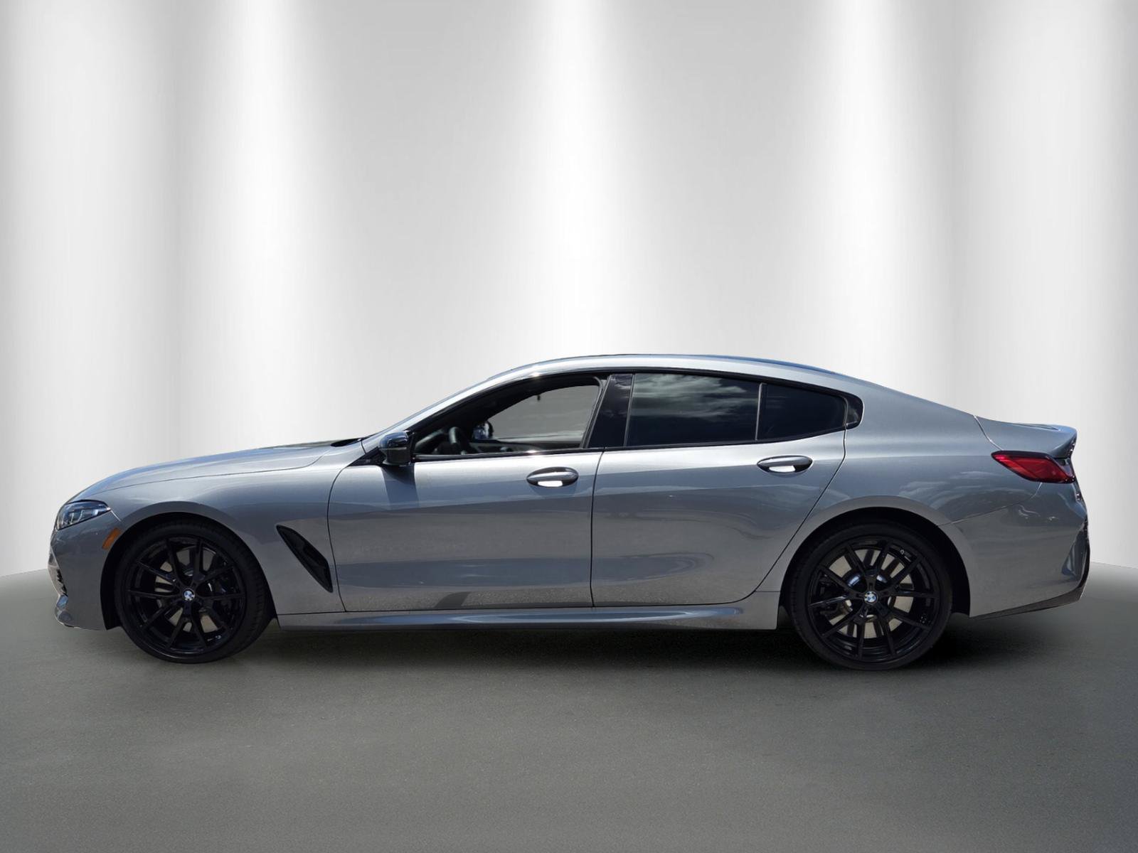 Used 2026 BMW M850i xDrive w/ M Sport Professional Package AWD/4WD image 4