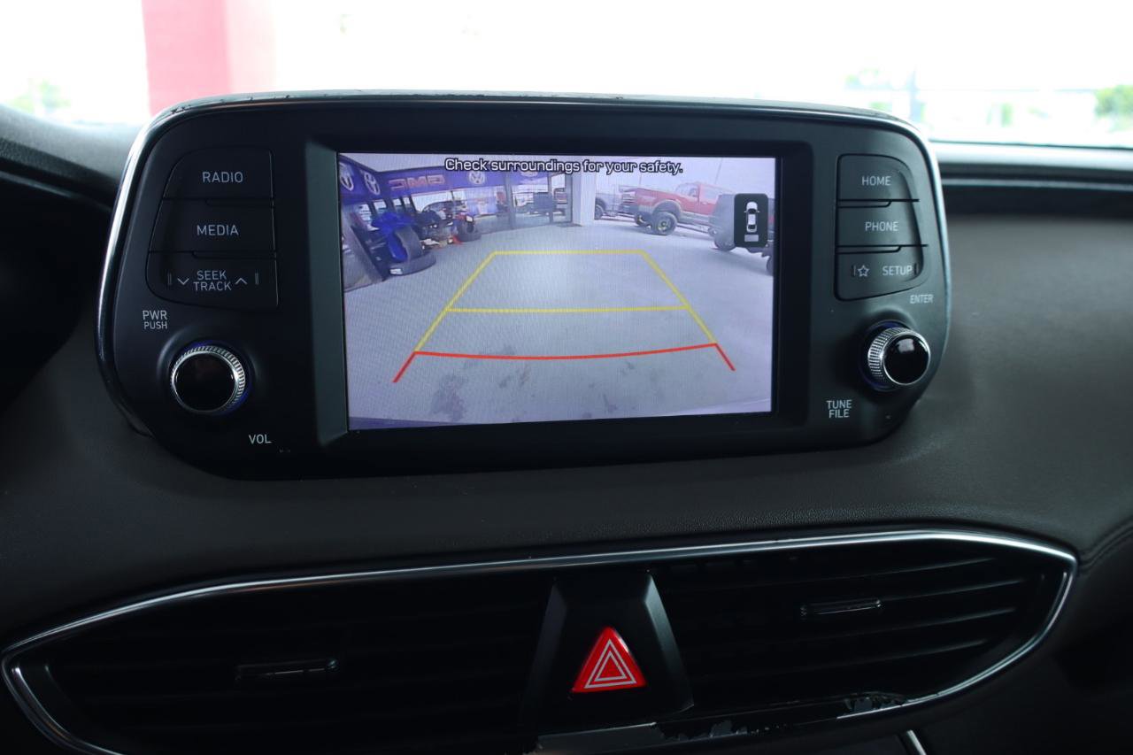 Used 2020 Hyundai Santa Fe SE image 25