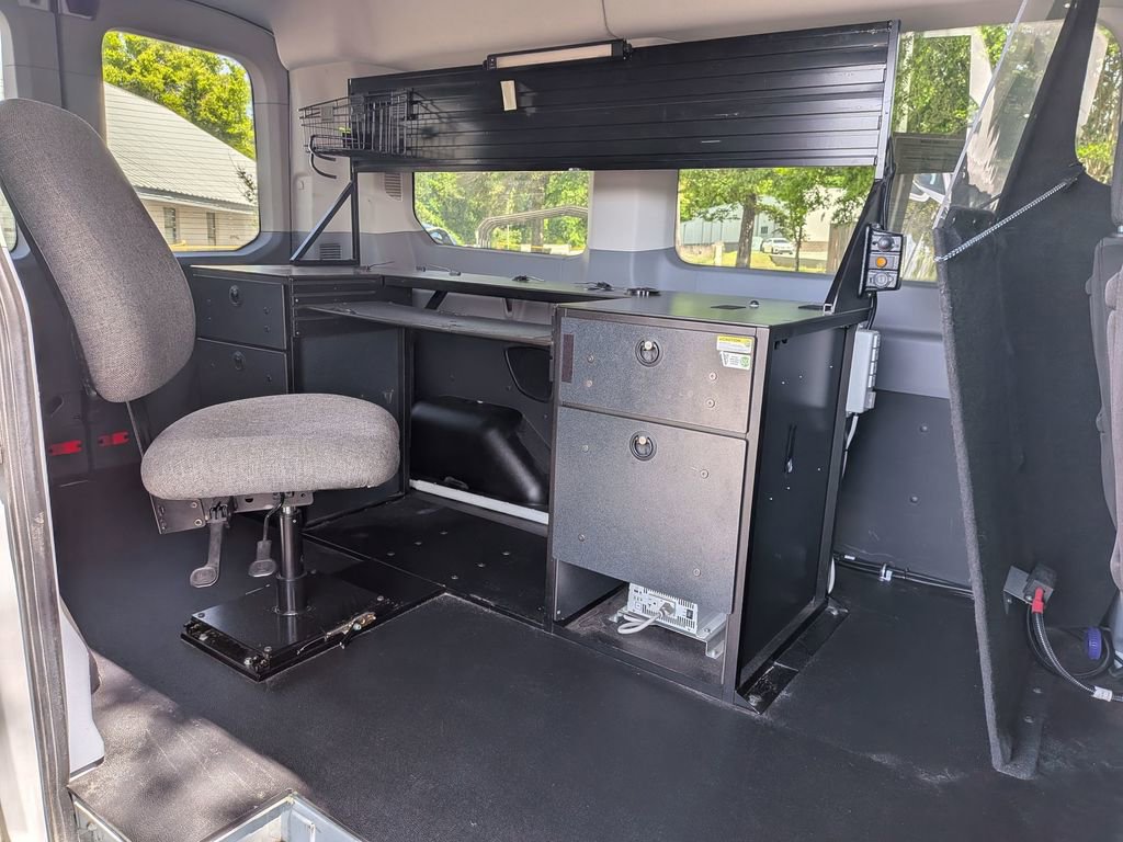 Used 2019 Ford Transit 150 XLT image 32