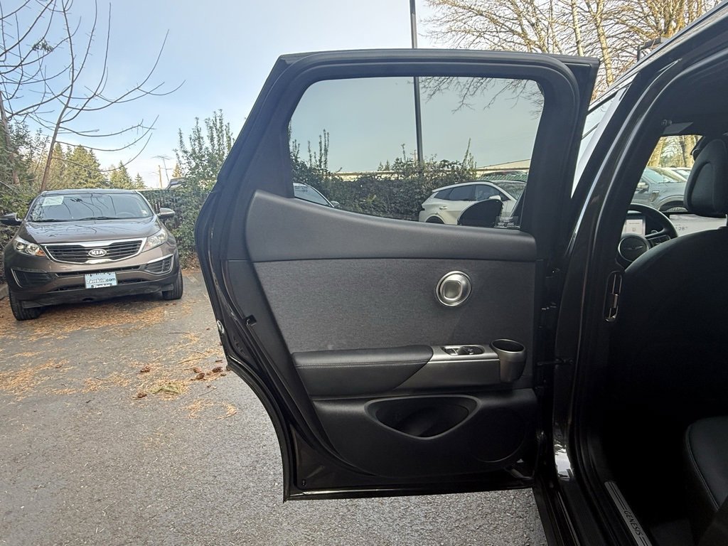 Used 2024 Genesis GV60 RWD image 22