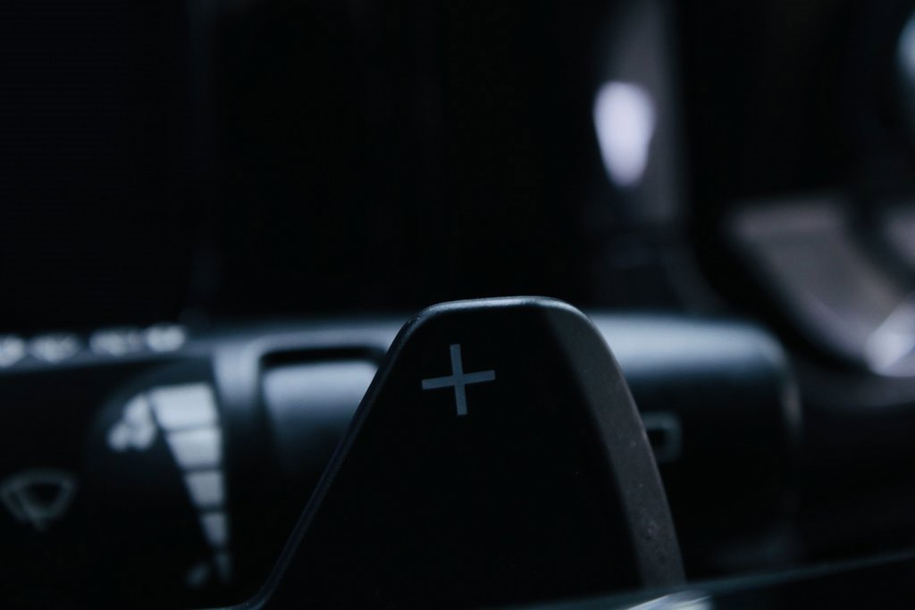 Used 2022 Nissan Pathfinder SV image 11