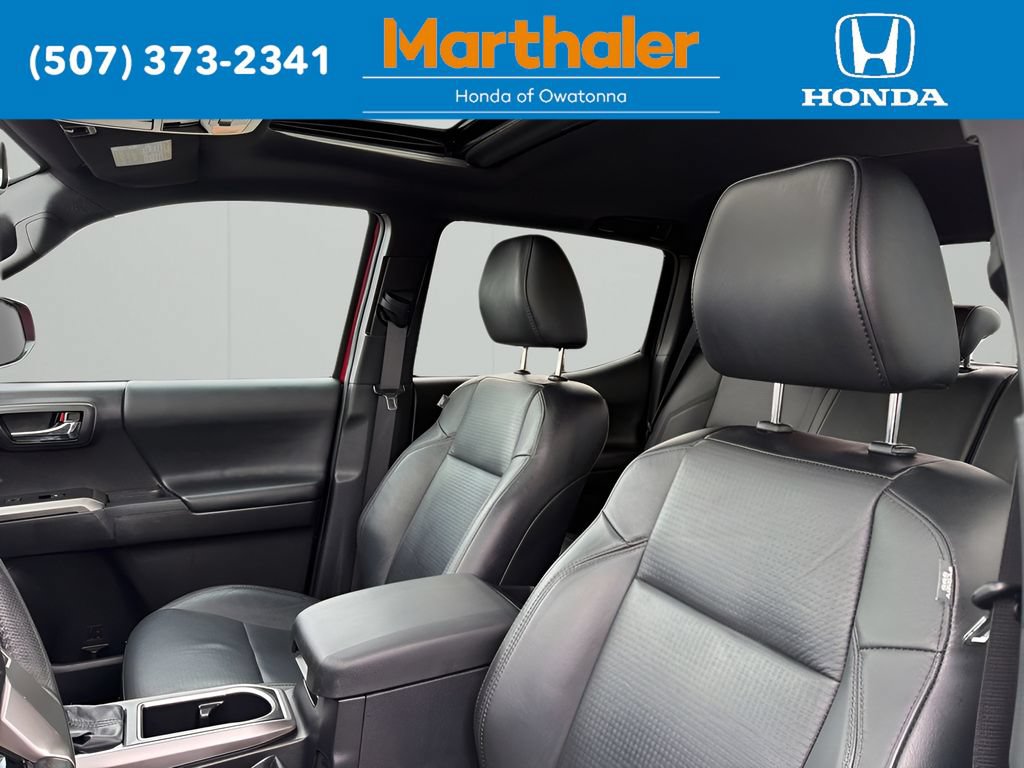 Used 2022 Toyota Tacoma Limited AWD/4WD image 10