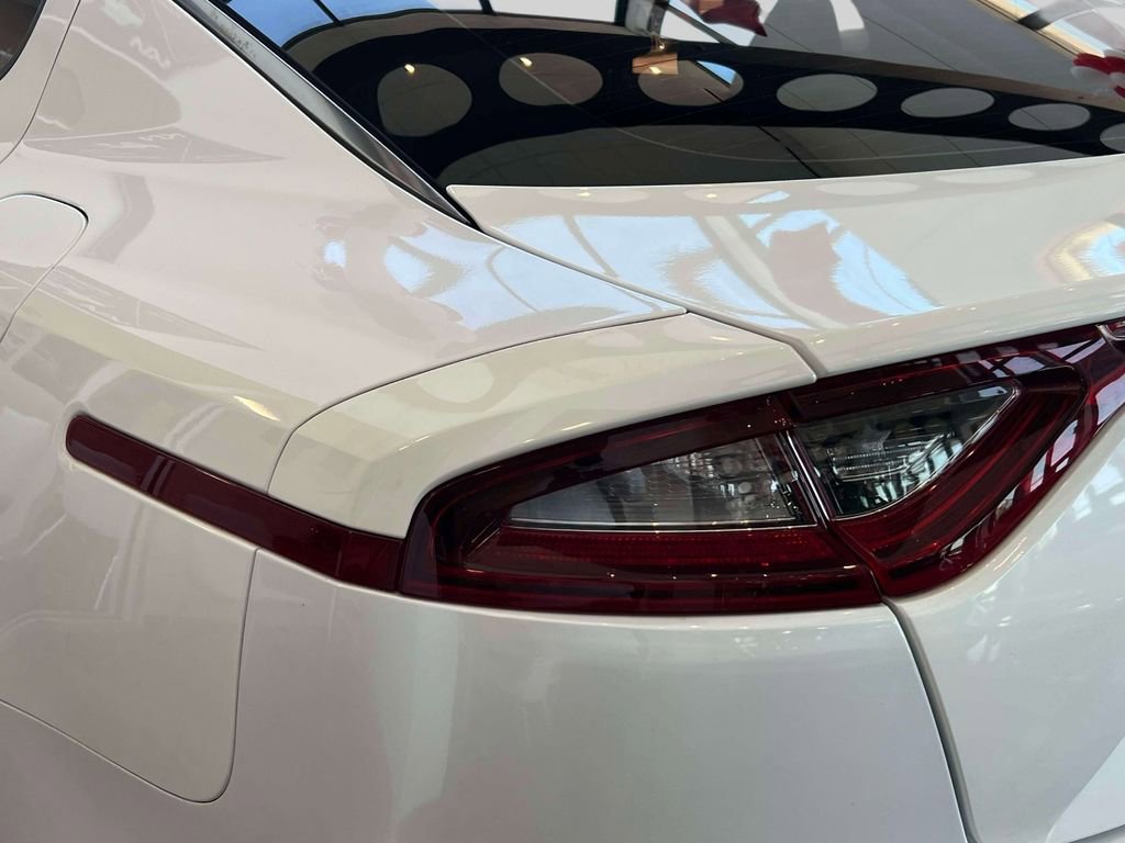 Used 2021 Kia Stinger GT-Line AWD/4WD image 9