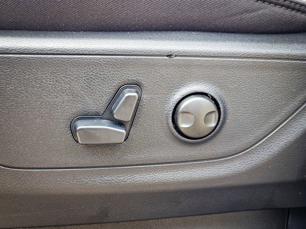 New 2026 RAM 1500 4x4 Crew Cab image 16