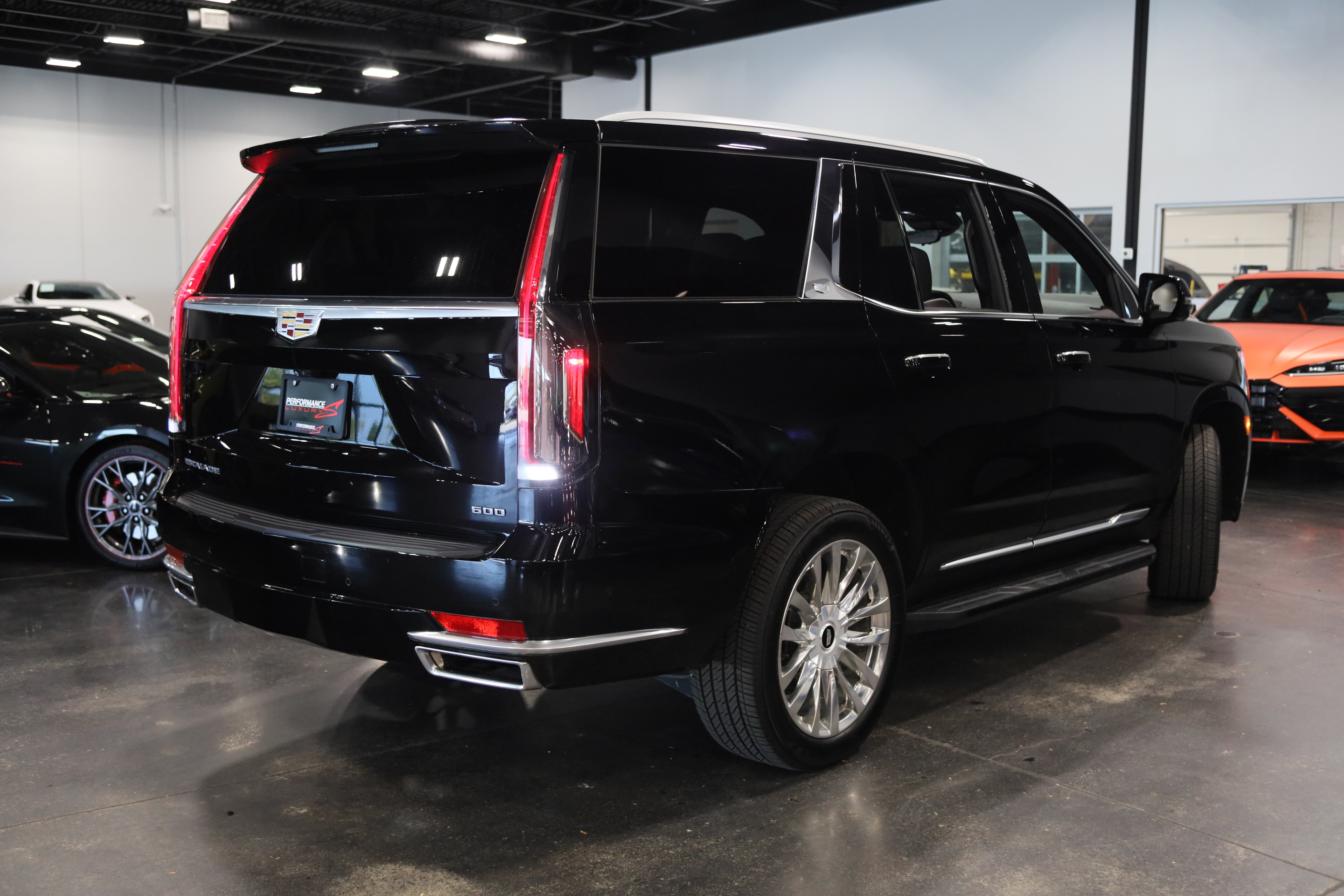 Used 2021 Cadillac Escalade Premium Luxury w/ Driver Assist Tech Package AWD/4WD image 7