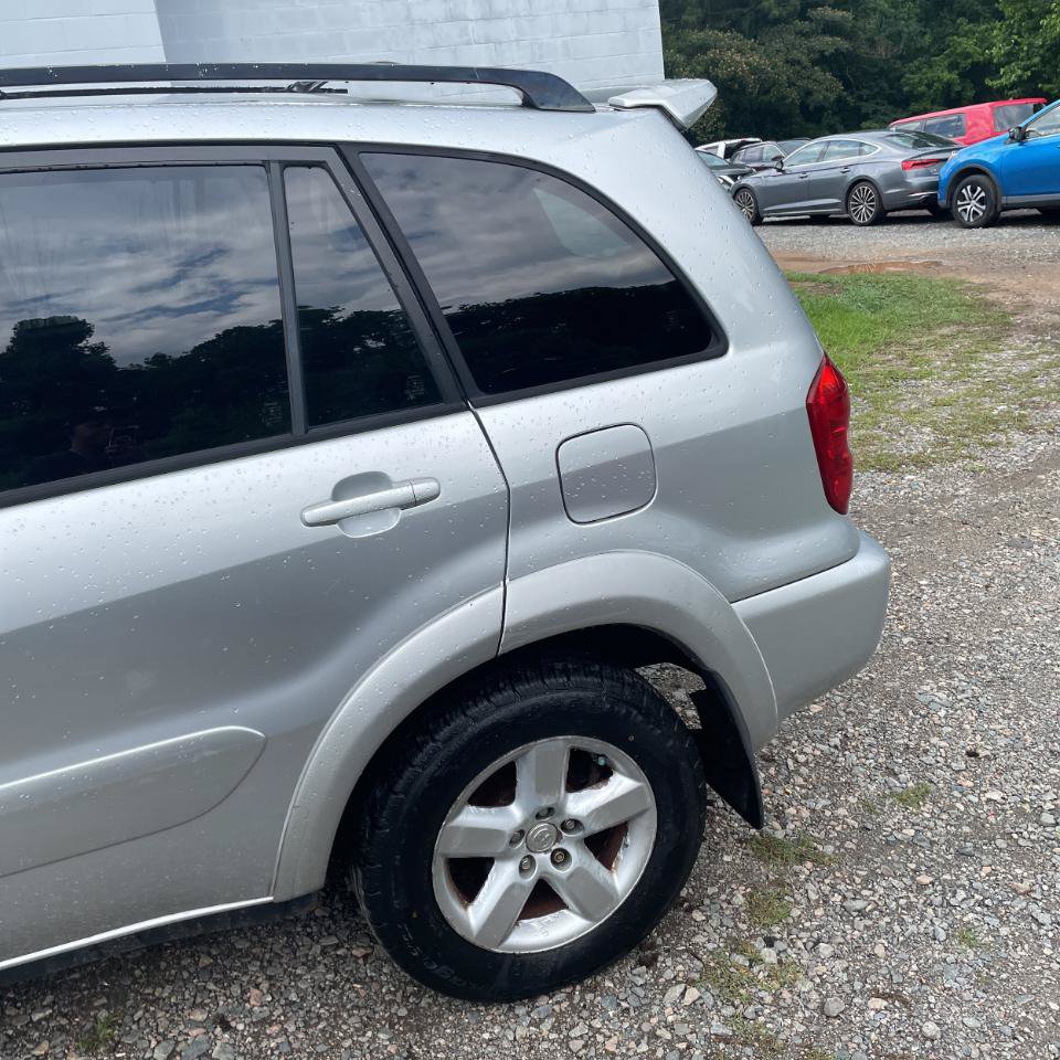 Used 2004 Toyota RAV4 4WD image 3