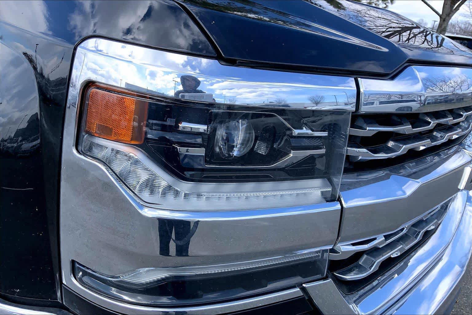 Used 2018 Chevrolet Silverado 1500 LTZ w/ Sport Package AWD/4WD image 28