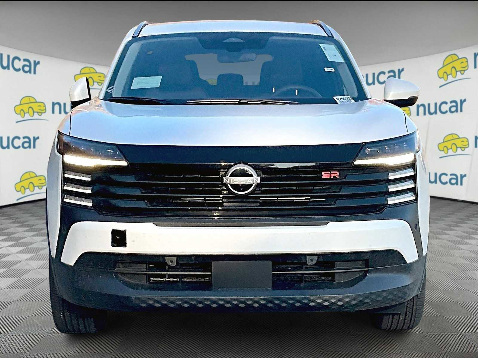 New 2025 Nissan Kicks SR image 2