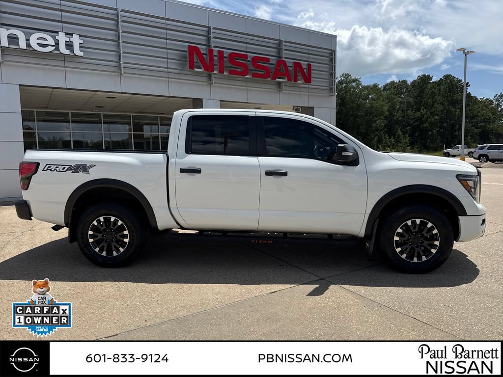 Used 2023 Nissan Titan PRO-4X w/ Pro-4x Convenience Package AWD/4WD image 10