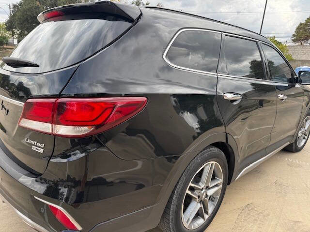 Used 2018 Hyundai Santa Fe Limited w/ Cargo Package image 10