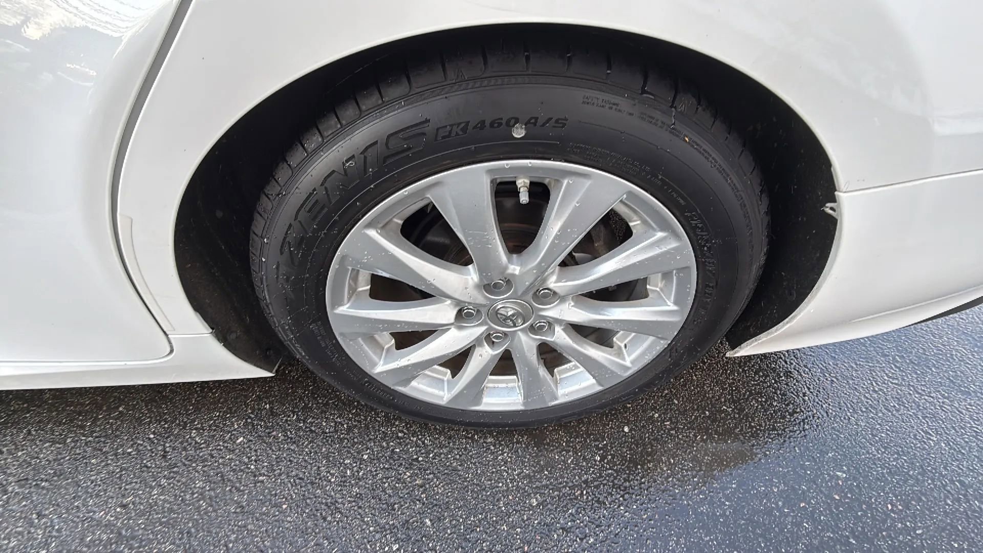 Used 2020 Toyota Camry LE image 9