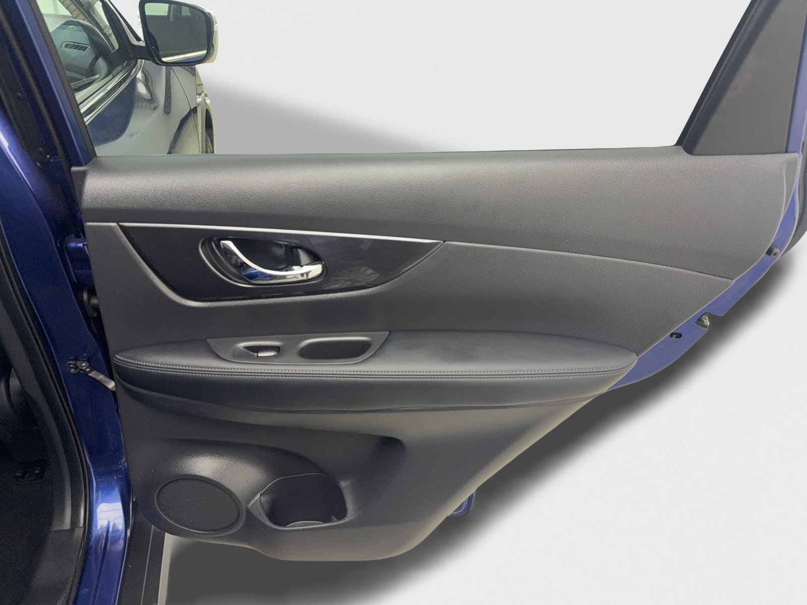 Used 2019 Nissan Rogue SV FWD image 38