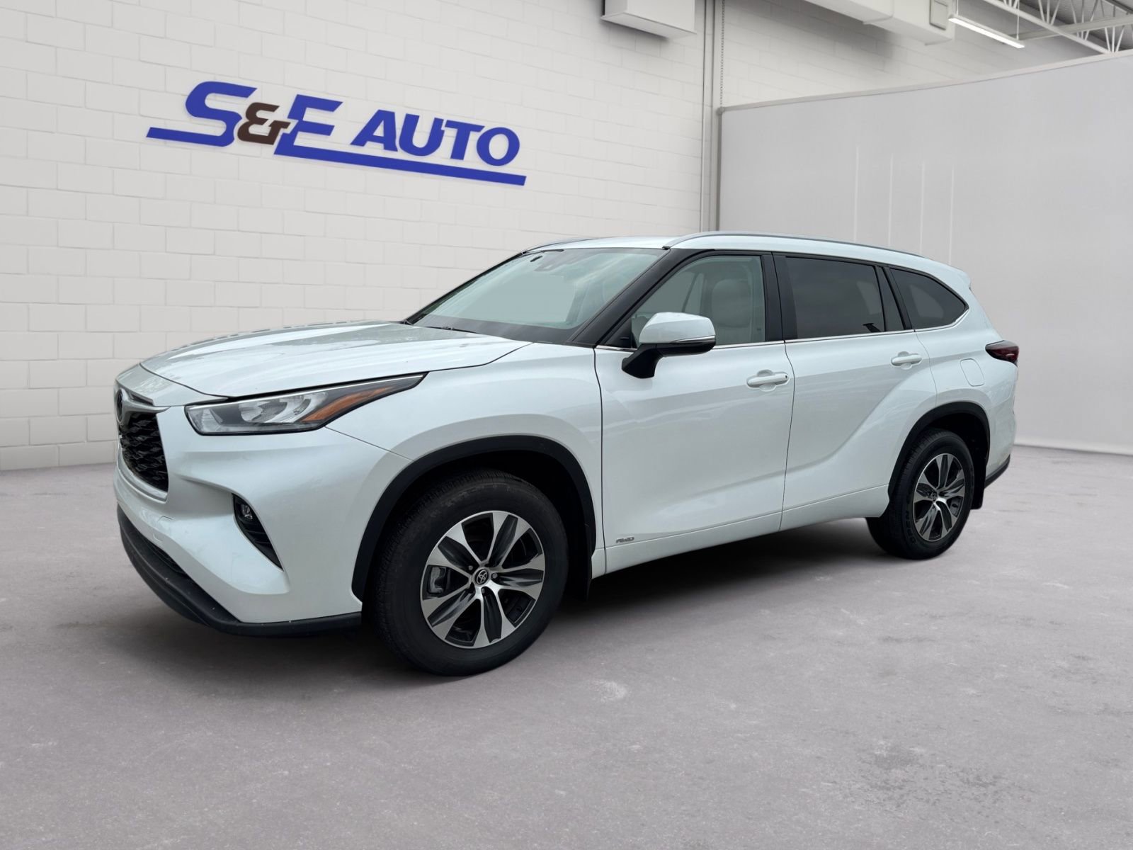 Used 2025 Toyota Highlander XLE