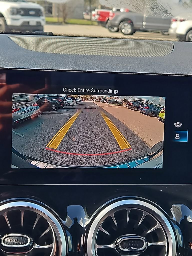 Used 2022 Mercedes-Benz GLA 35 AMG 4MATIC image 23