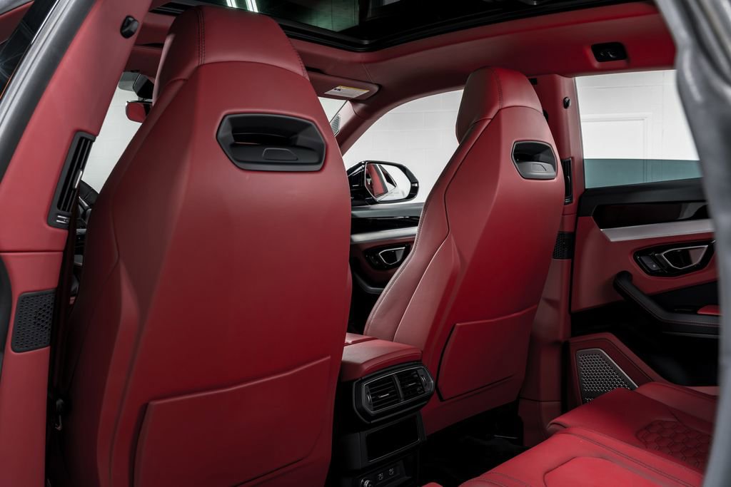 Used 2022 Lamborghini Urus AWD/4WD image 27