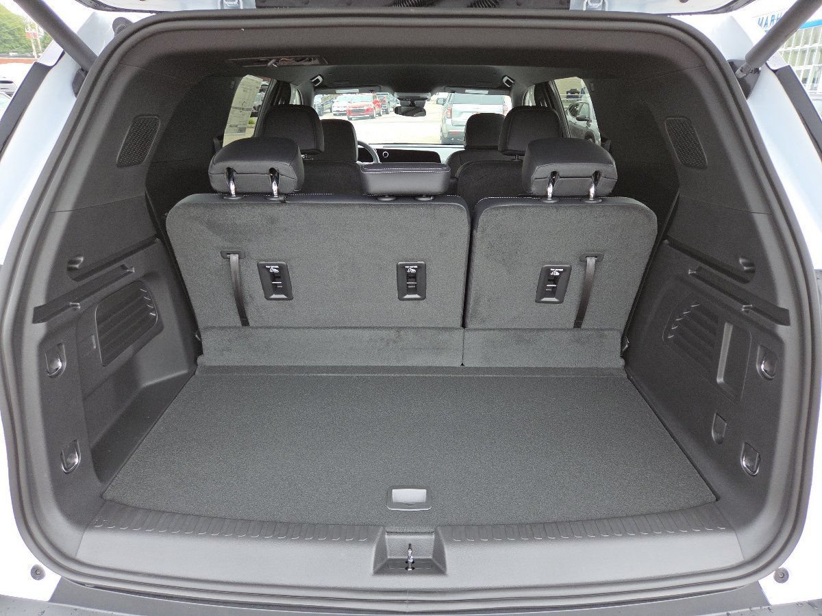 New 2027 Chevrolet Traverse LT AWD/4WD image 25