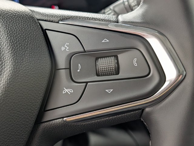 New 2026 Chevrolet Trax LT w/ Sunroof Package FWD image 19