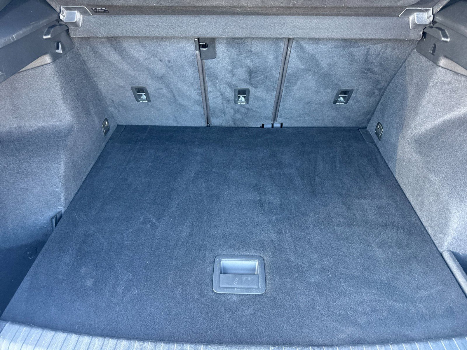 Used 2020 Audi Q3 2.0T Premium image 15