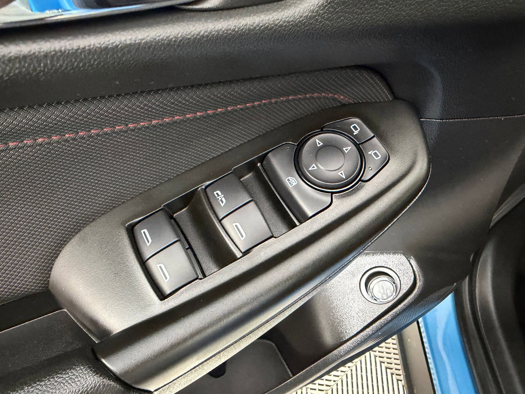 Used 2025 Chevrolet TrailBlazer RS w/ Convenience Package image 11