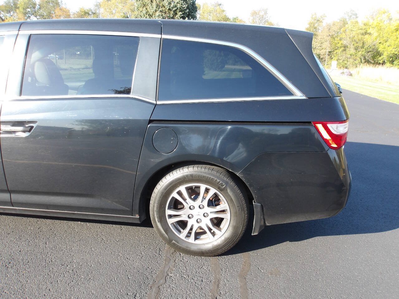 Used 2011 Honda Odyssey EX-L image 38