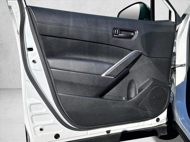 Used 2024 Toyota Corolla Cross SE image 18