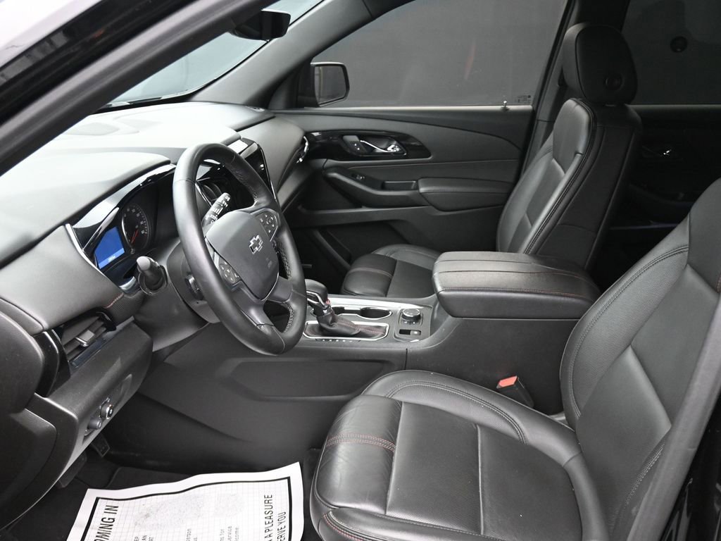 Used 2023 Chevrolet Traverse RS image 11