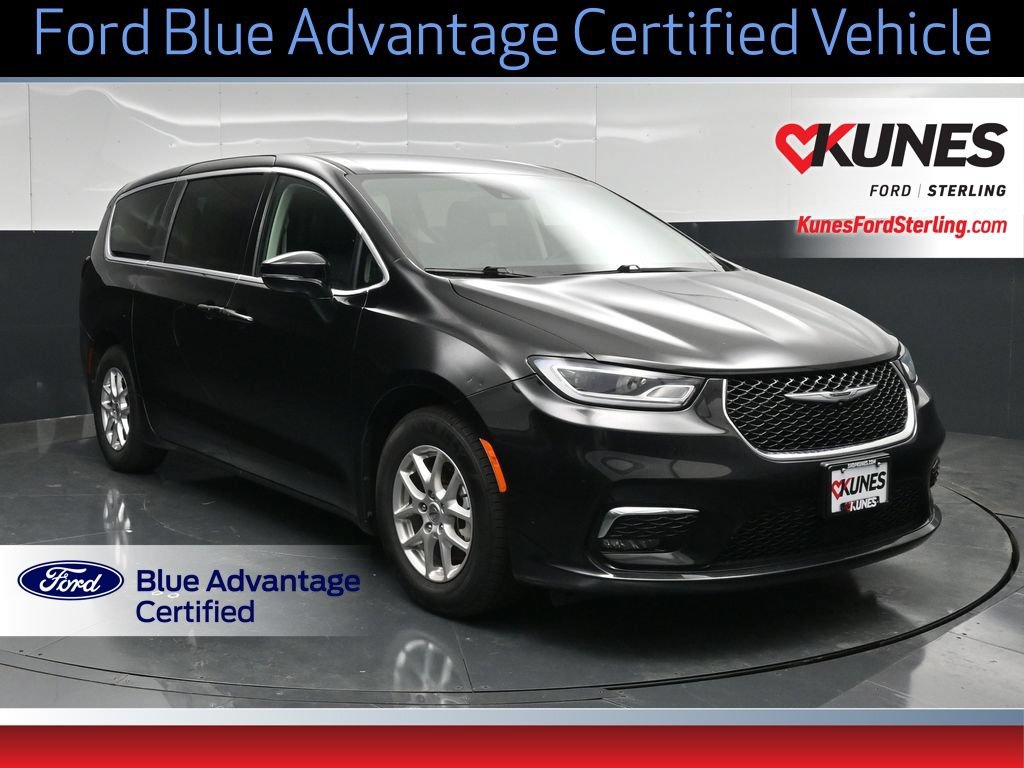 Used 2024 Chrysler Pacifica Touring-L FWD video 1