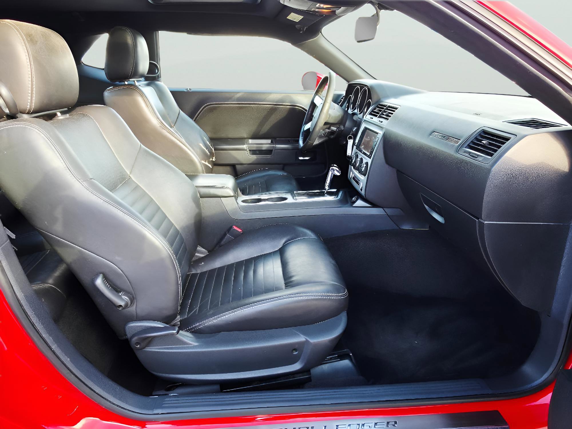 Used 2009 Dodge Challenger SE image 14