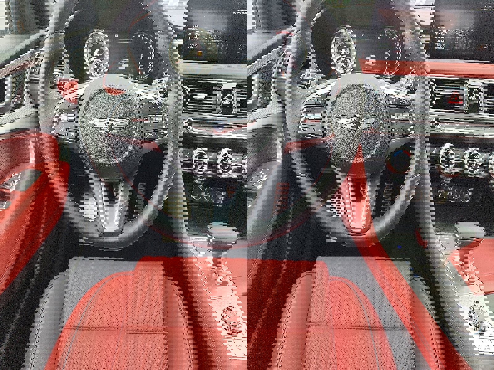 Used 2023 Genesis G70 2.0T w/ Sport Prestige Package image 10