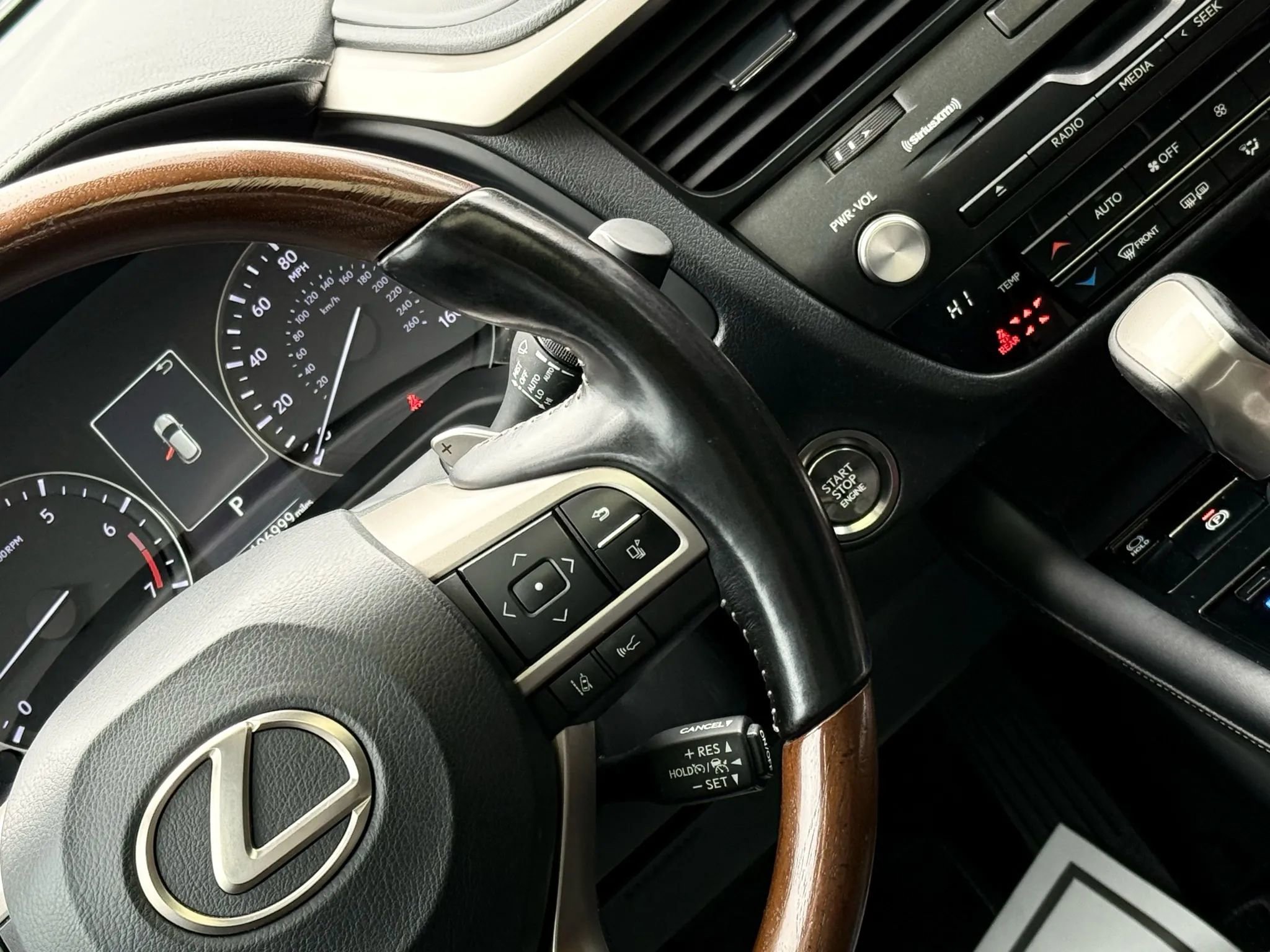 Used 2021 Lexus RX 350L FWD w/ Premium Package image 24