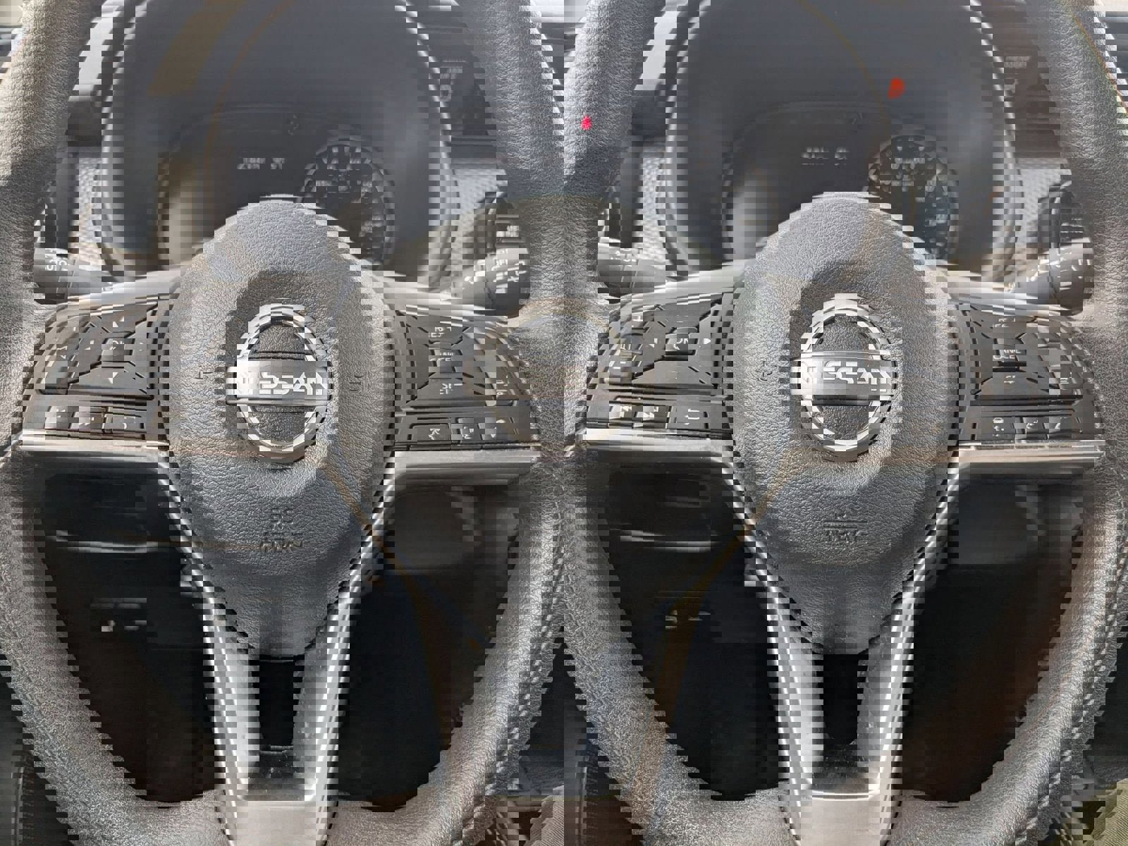 Used 2024 Nissan Kicks SV image 11