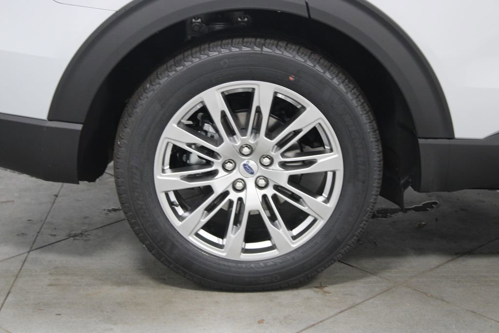 New 2026 Ford Explorer Platinum image 12