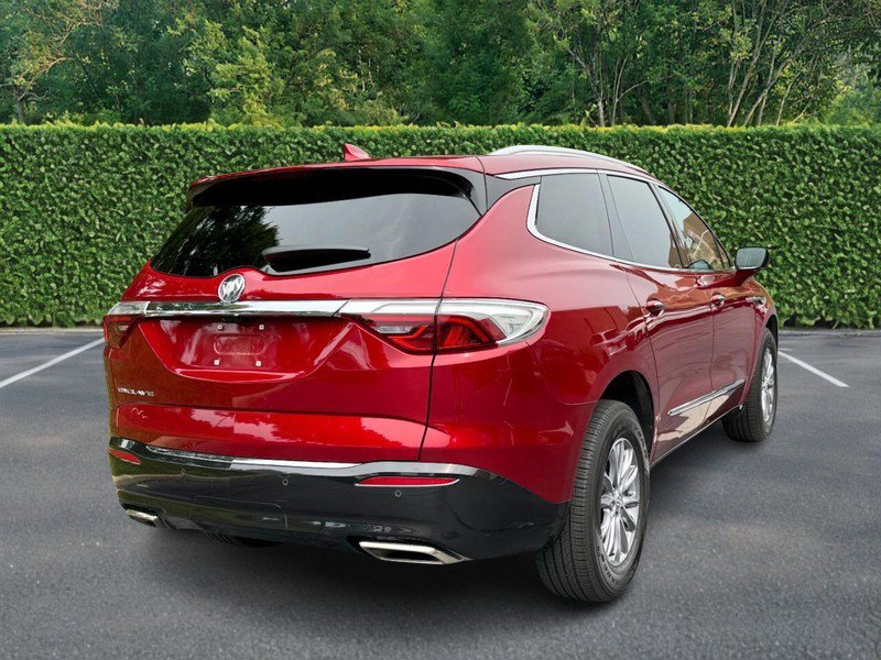 Used 2024 Buick Enclave Essence w/ Technology Package image 3