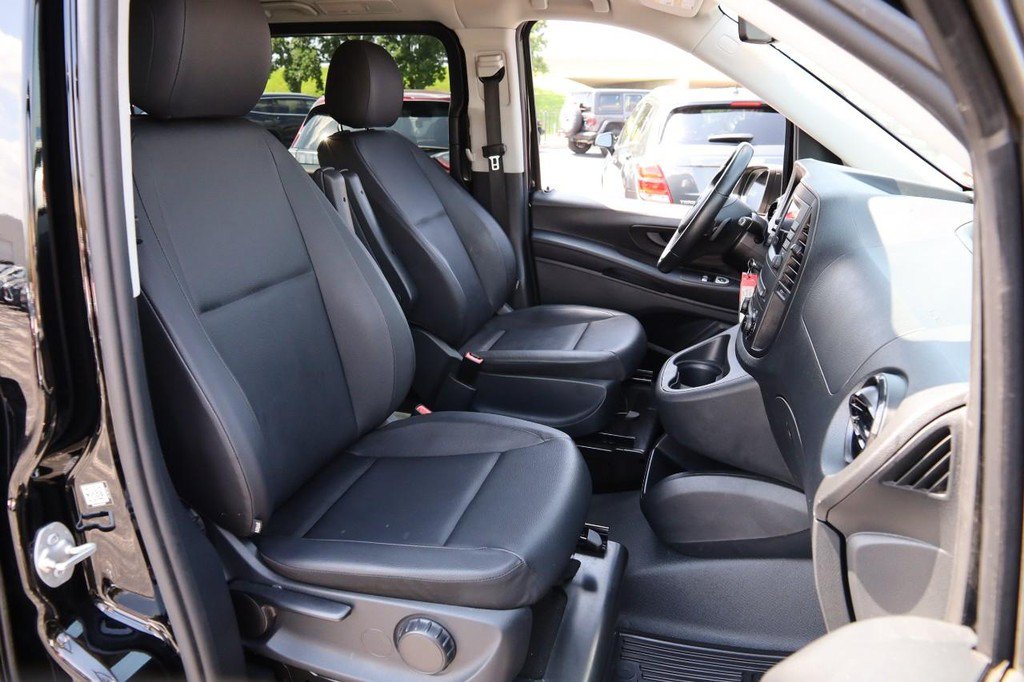 Used 2023 Mercedes-Benz Metris Passenger image 26