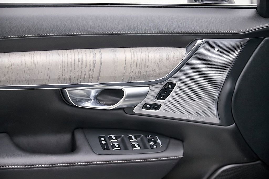 Certified 2023 Volvo S90 B6 Ultimate w/ Lounge Package image 11