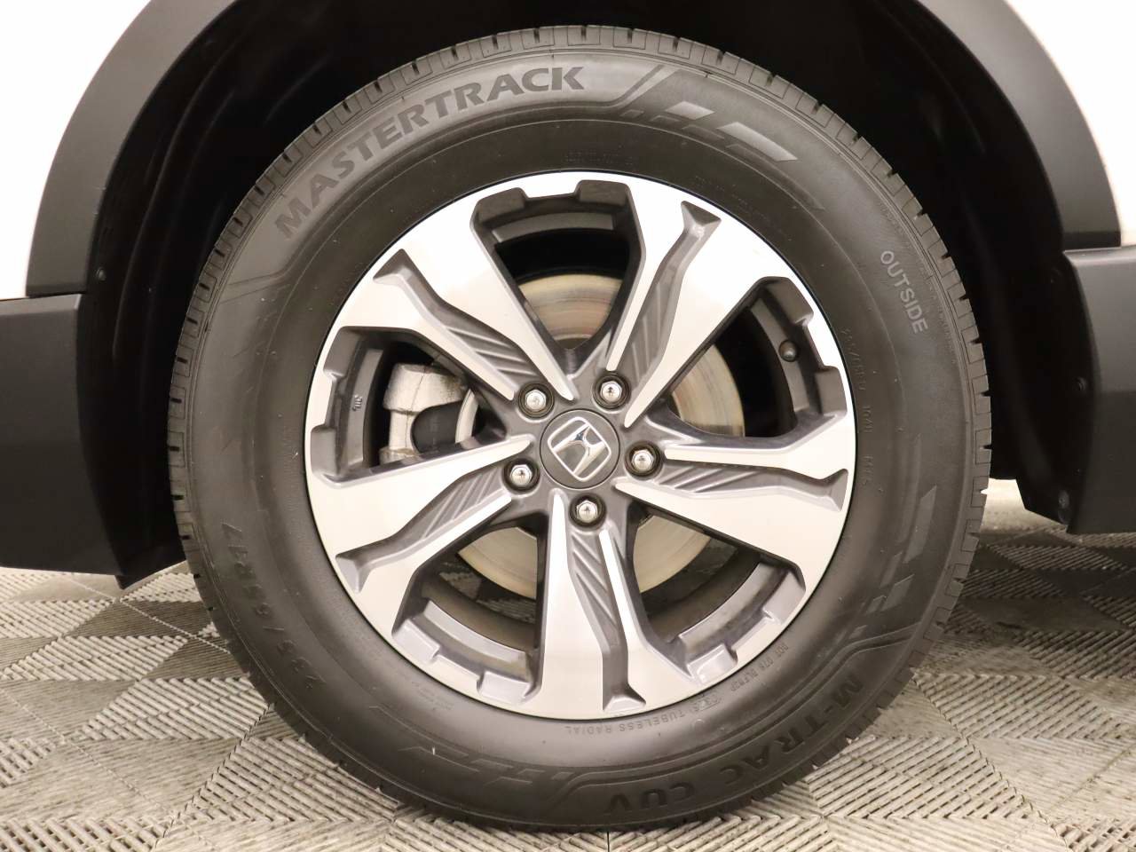 Used 2017 Honda CR-V LX image 6
