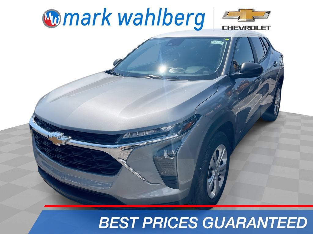 Used 2024 Chevrolet Trax LS w/ Driver Confidence Package