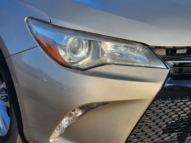 Used 2016 Toyota Camry SE FWD image 10